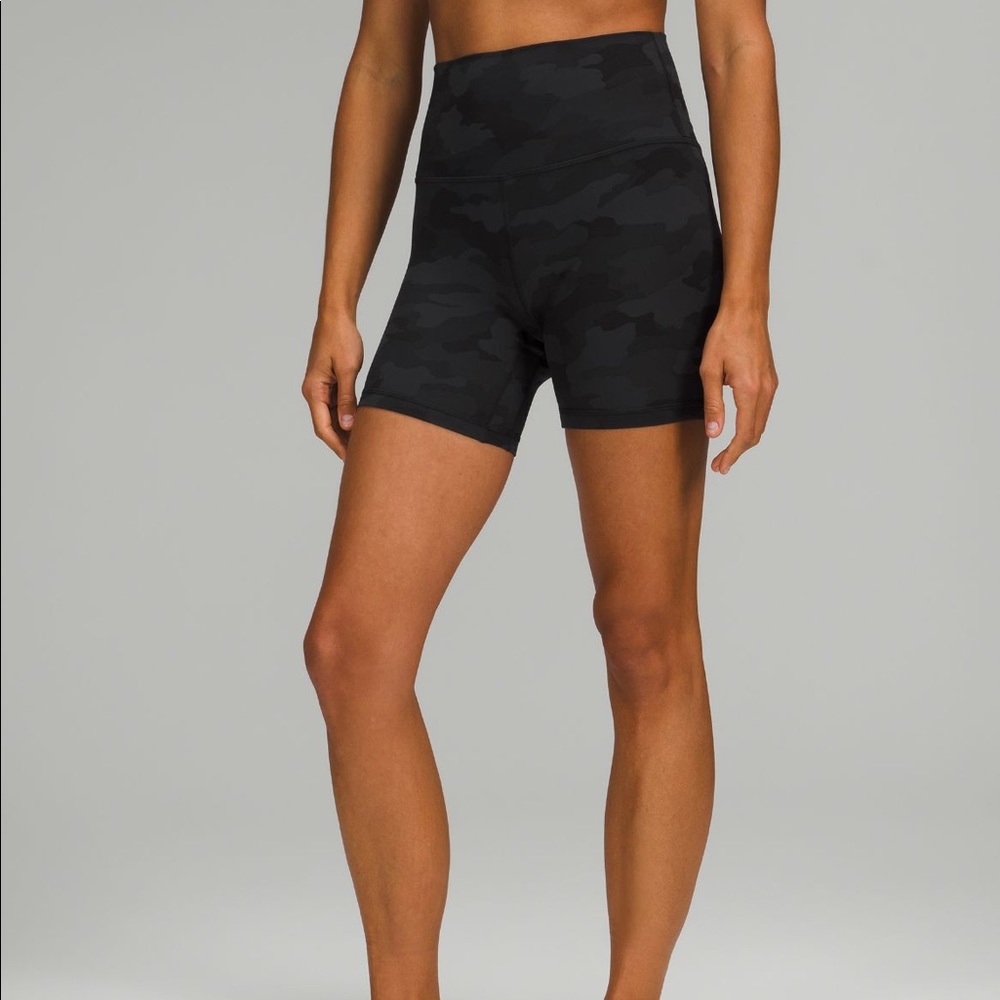 Lululemon womens camo biker shorts